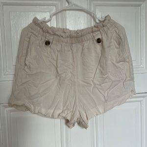 Women’s American Eagle Cream Dress shorts with buttons-Size Large